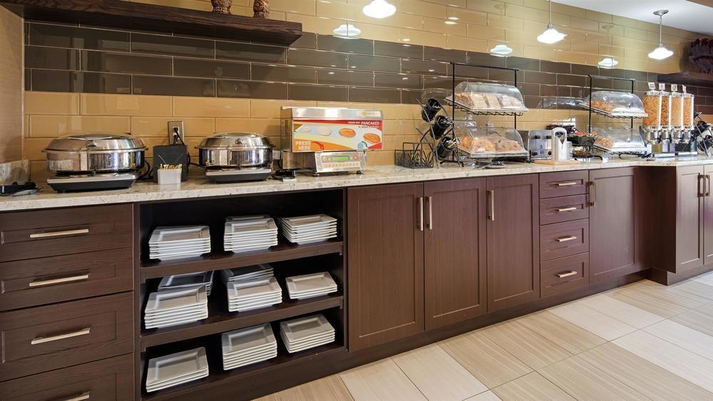 Best Western Plus Red Deer Inn & Suite מראה חיצוני תמונה