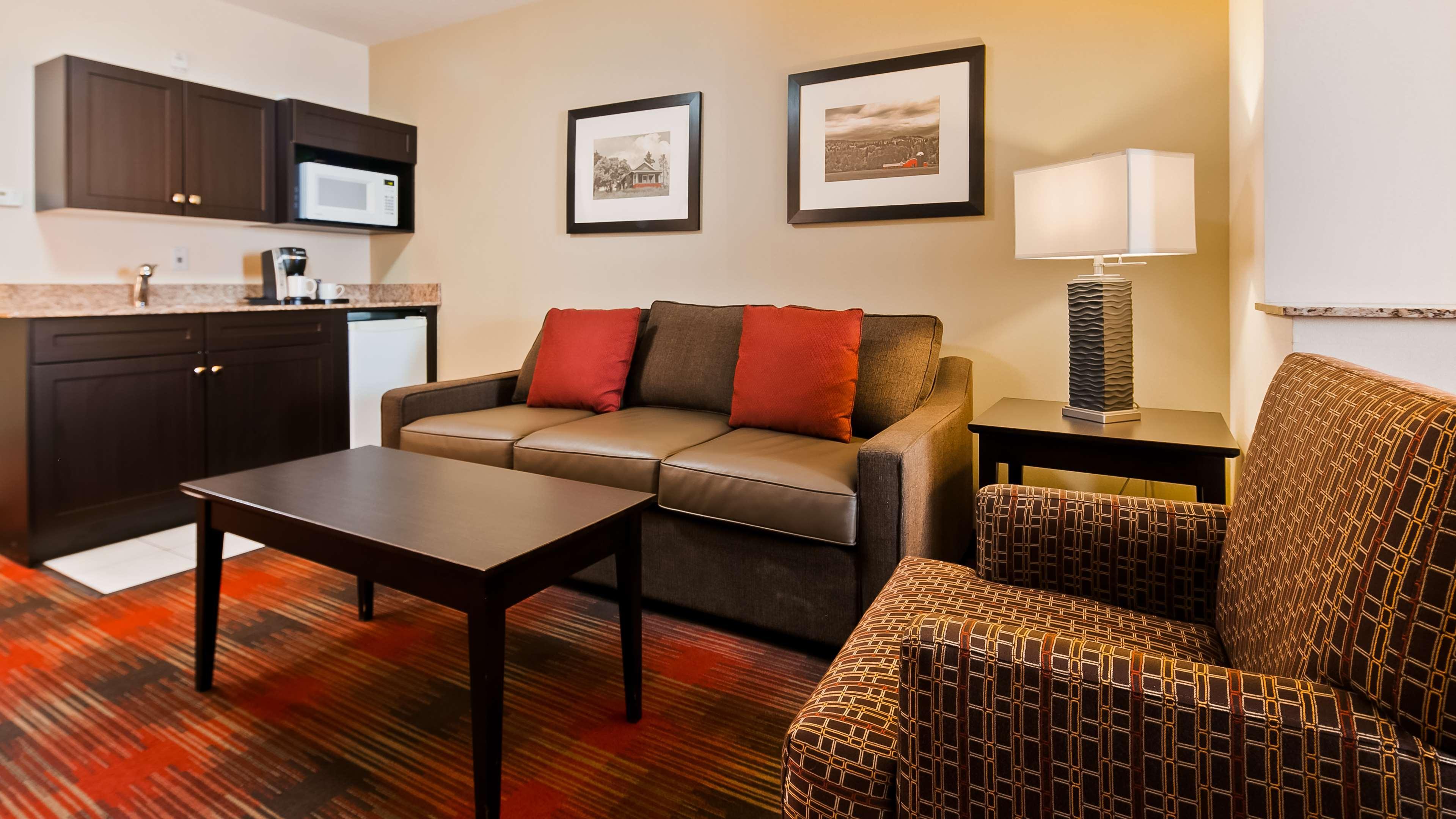 Best Western Plus Red Deer Inn & Suite מראה חיצוני תמונה