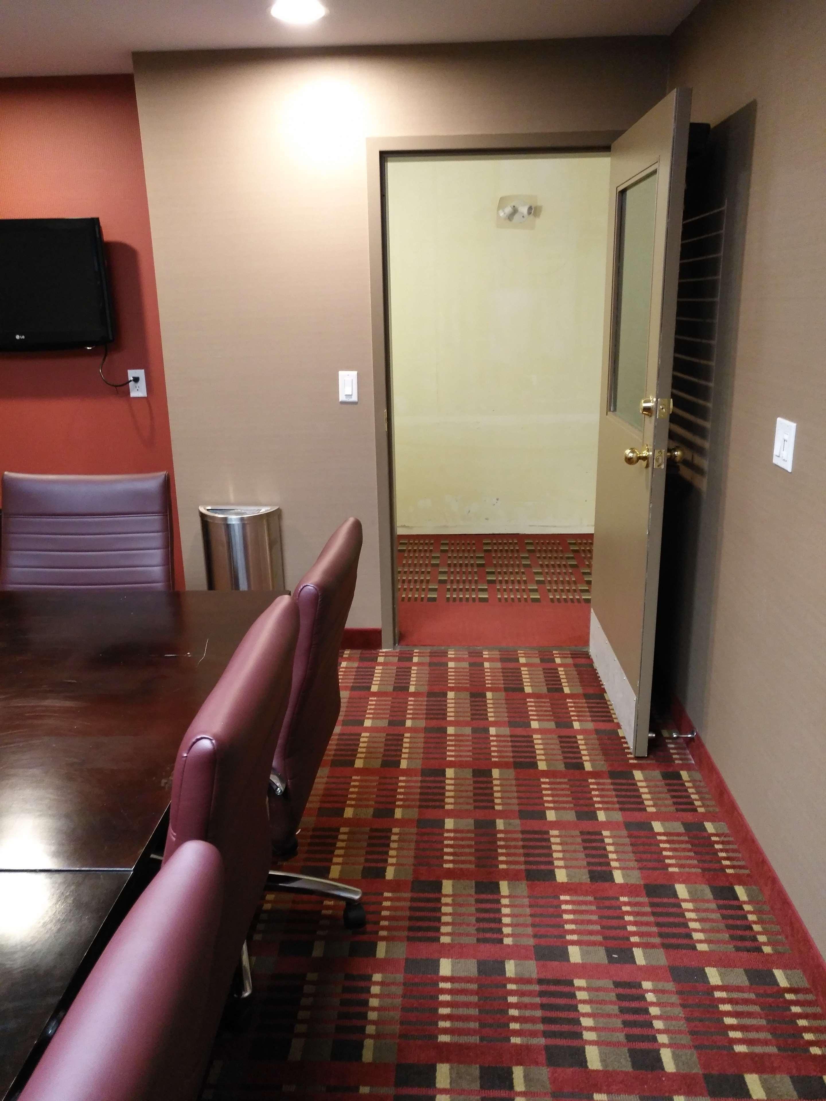 Best Western Plus Red Deer Inn & Suite מראה חיצוני תמונה