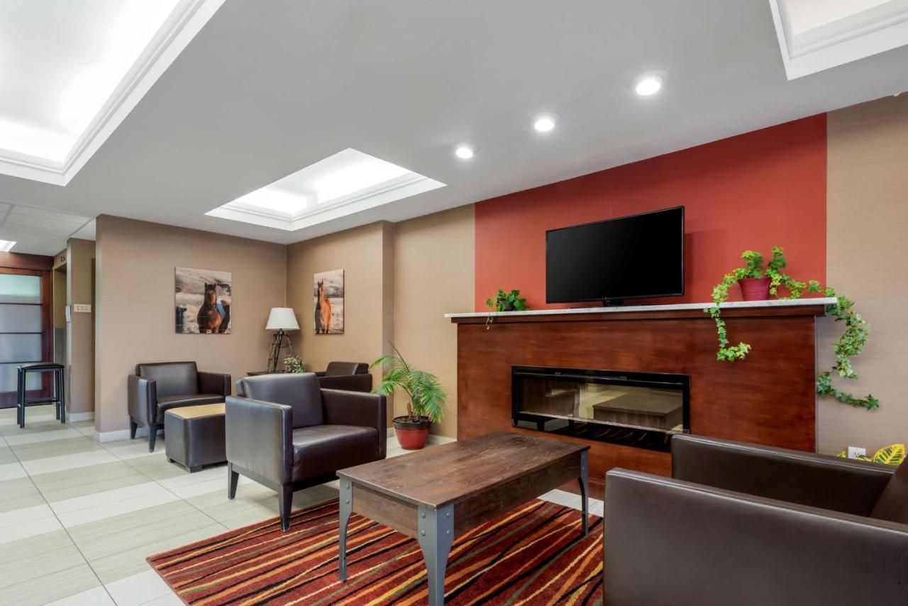 Best Western Plus Red Deer Inn & Suite מראה חיצוני תמונה