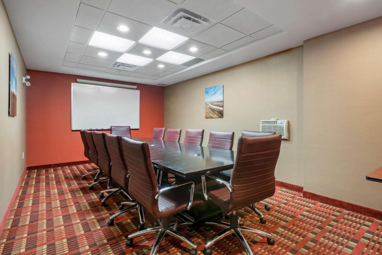 Best Western Plus Red Deer Inn & Suite מראה חיצוני תמונה