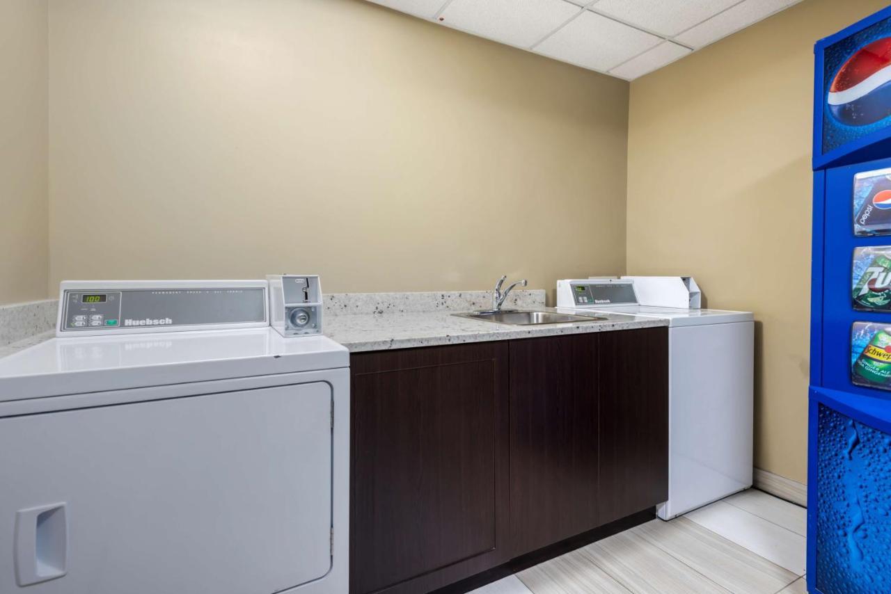 Best Western Plus Red Deer Inn & Suite מראה חיצוני תמונה