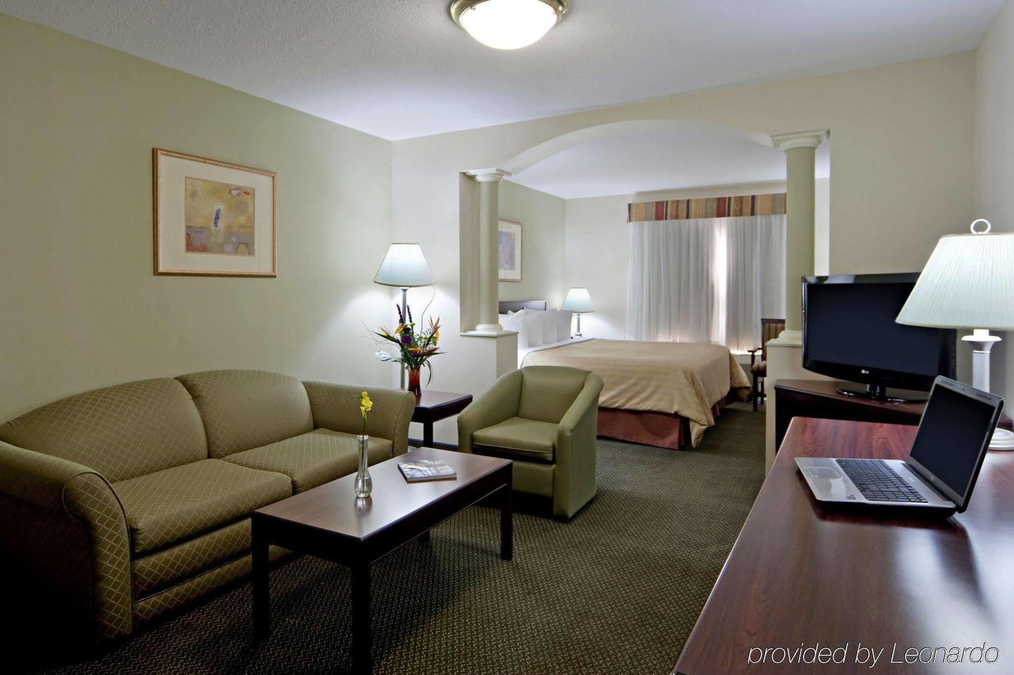 Best Western Plus Red Deer Inn & Suite חדר תמונה